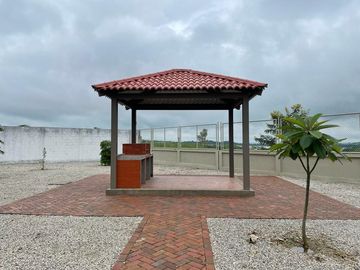 VENTA DE CASA DE DOS PISOS EN URBANIZACION BELLA VITA 2 (LM)