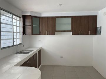 VENTA DE CASA DE DOS PISOS EN URBANIZACION BELLA VITA 2 (LM)