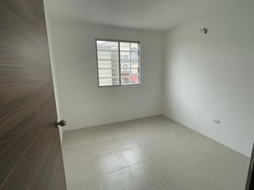 VENTA DE CASA DE DOS PISOS EN URBANIZACION BELLA VITA 2 (LM)