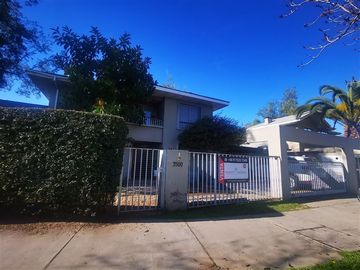 Casa en Venta en Jumbo Peñalolén / Colegio Mayor/ Tobalaba/ consistorial/Matías Cousiño