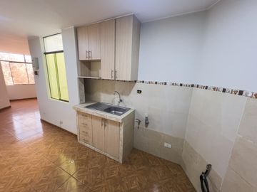 4 PISOS EN VENTA LOS OLIVOS
