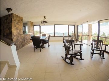 CASA DE CAMPO EN ALTOS DEL MARIA 2378.67M2