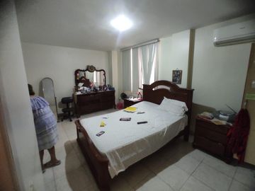 OPORTUNIDAD CASA RENTERA DE 2 DEPARTAMENTOS