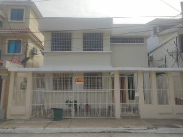 OPORTUNIDAD CASA RENTERA DE 2 DEPARTAMENTOS