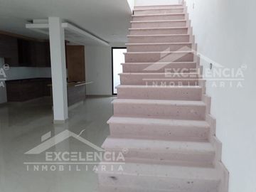 CASA EN VENTA NUEVA EN CONGRESO CONSTITUYENTES