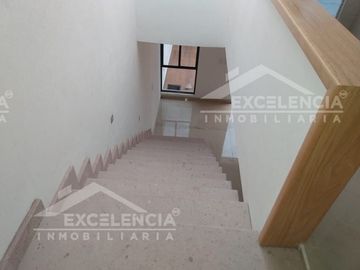CASA EN VENTA NUEVA EN CONGRESO CONSTITUYENTES