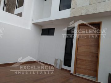 CASA EN VENTA NUEVA EN CONGRESO CONSTITUYENTES