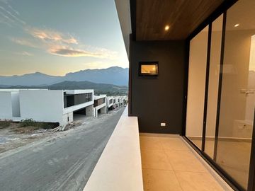 VENTA DE CASA CASTAÑOS DEL VERGEL CARRETERA NACIONAL