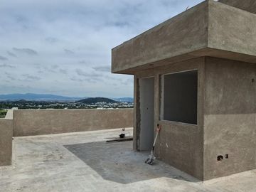 Estrena Casa en Punta Esmeralda, 4ta Recamara en PB, 3 Baños Completos, Roof !