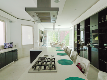 RESIDENCIA DE LUJO EN REAL SAN BERNARDO, PUERTA DE HIERRO, ZAPOPAN