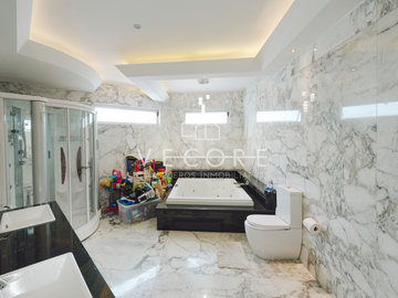 RESIDENCIA DE LUJO EN REAL SAN BERNARDO, PUERTA DE HIERRO, ZAPOPAN
