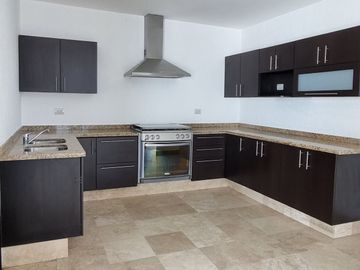 CASA EN VENTA EN CLUSTER EL DESEO, LOMAS DE ANGELÓPOLIS