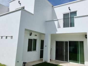 CASA EN VENTA EN CLUSTER EL DESEO, LOMAS DE ANGELÓPOLIS