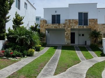 CASA EN VENTA EN CLUSTER EL DESEO, LOMAS DE ANGELÓPOLIS