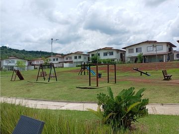 VENTA DE CASA EN ARRAIJAN PH LA CAMPIÑA CLUB RESIDENCIAL 3 R 2 B (IM)