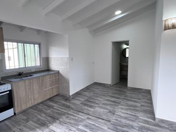 Departamento Tipo Casa en venta en Lanus Este