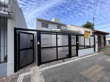 Departamento Tipo Casa en venta en Lanus Este