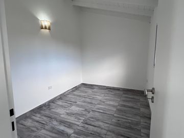 Departamento Tipo Casa en venta en Lanus Este