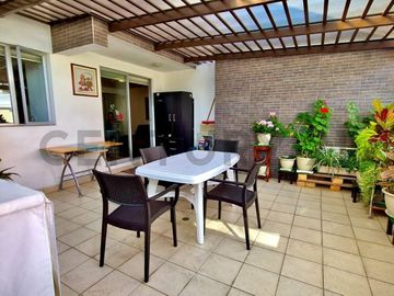 EN VENTA SUITE CON PATIO SECTOR SOLCA