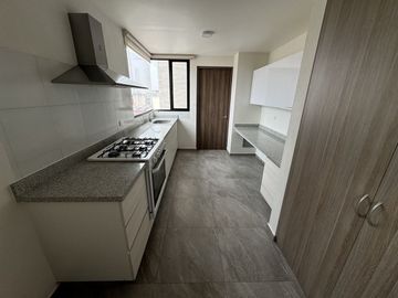 DEPARTAMENTO EN VENTA EN SATÉLITE