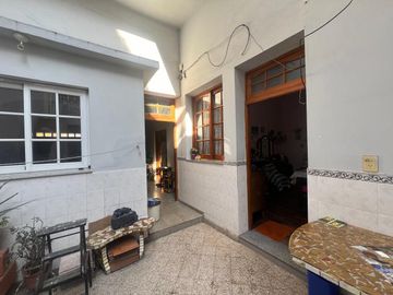 Casa de 4 ambientes en Venta en Villa crespo
