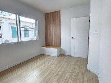 FOR SELL townhouse INDY PRACHAUTHIT 90 MRT-Suan Luang Rama 9 CX-104226