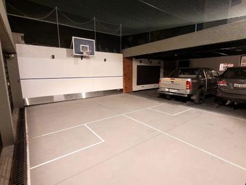 Casa exclusiva en venta con 4 dormitorios, dentro de urbanización privada Valle de los Chillos
