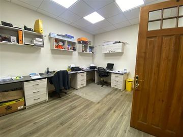 Oficina en Venta en Capitán Fuentes / José Domingo Cañas
