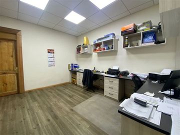 Oficina en Venta en Capitán Fuentes / José Domingo Cañas