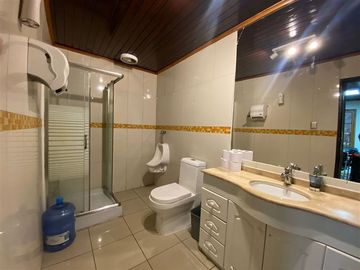 Oficina en Venta en Capitán Fuentes / José Domingo Cañas