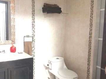 CASA EN VENTA, COL. MODERNA, EXCELENTE MANTENIMIENTO.
