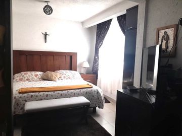 CASA EN VENTA, COL. MODERNA, EXCELENTE MANTENIMIENTO.