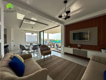 CASA EN VENTA EN EXCLUSIVA URBANIZACIÓN MARINA BLUE, MANTA