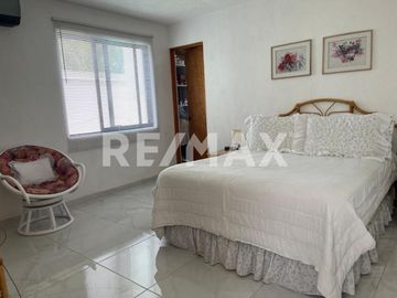 Venta Casa de un piso en Residencial Los Cantaros