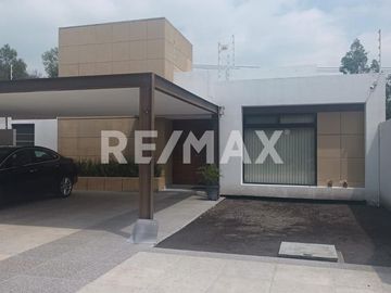 Venta Casa de un piso en Residencial Los Cantaros