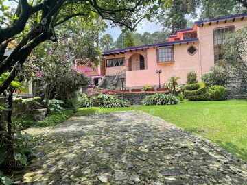 Venta casa en Fraccionamiento Real Monte Casino, Huitzilac - V343