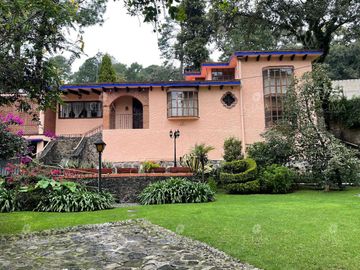 Venta casa en Fraccionamiento Real Monte Casino, Huitzilac - V343