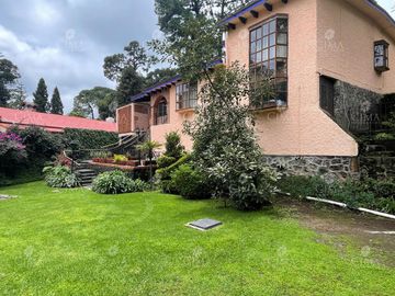 Venta casa en Fraccionamiento Real Monte Casino, Huitzilac - V343