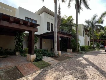 Linda Villa Yucatan Country Club