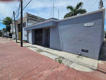 Casa en venta en Ave Isla de Tris