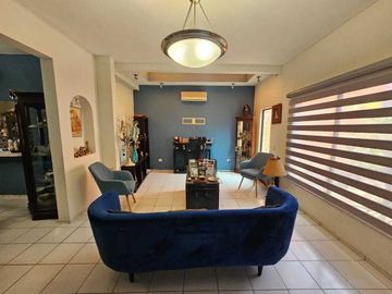 Casa en venta en Ave Isla de Tris