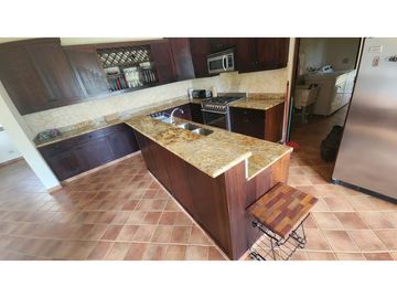 VENTA CASA EN ALTOS DEL MARIA CON PISCINA 3216M2 cv