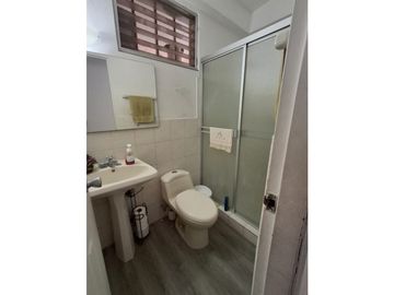 VILLA LUCRE / CASA DE ESQUINA / 245M2 / 4 HABITACIONES / CERRADA