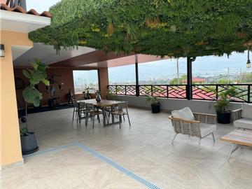 VILLA LUCRE / ALTOS DE SAN RAFAEL / 521 M2 / 3 HABITACION / PISCINA