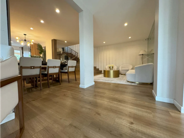 VILLA LUCRE / ALTOS DE SAN RAFAEL / 521 M2 / 3 HABITACION / PISCINA