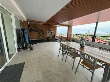 VILLA LUCRE / ALTOS DE SAN RAFAEL / 521 M2 / 3 HABITACION / PISCINA