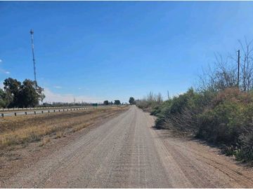 VENTA DE FINCA DE 13 HAS SOBRE RUTA 7, EN LA DORMIDA, SANTA ROSA-MZA.