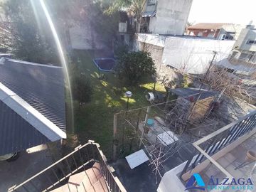 Casa para 2 Familias en venta en Ezpeleta Este