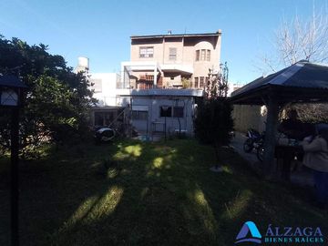 Casa para 2 Familias en venta en Ezpeleta Este