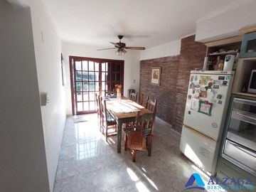 Casa para 2 Familias en venta en Ezpeleta Este